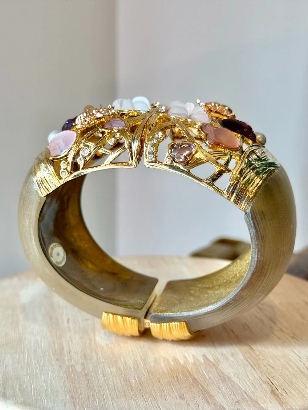 VTG Estate Alexis Bittar Secret Garden Bee Lucite Hinged Cuff Bracelet—Rare Find